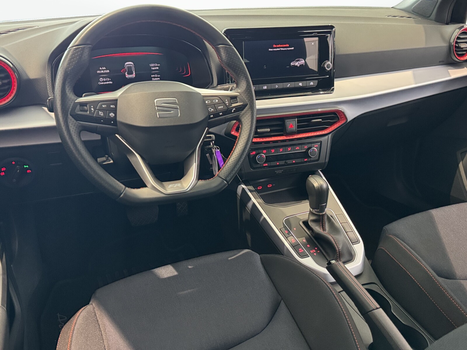 Seat Arona - zdjęcie 13