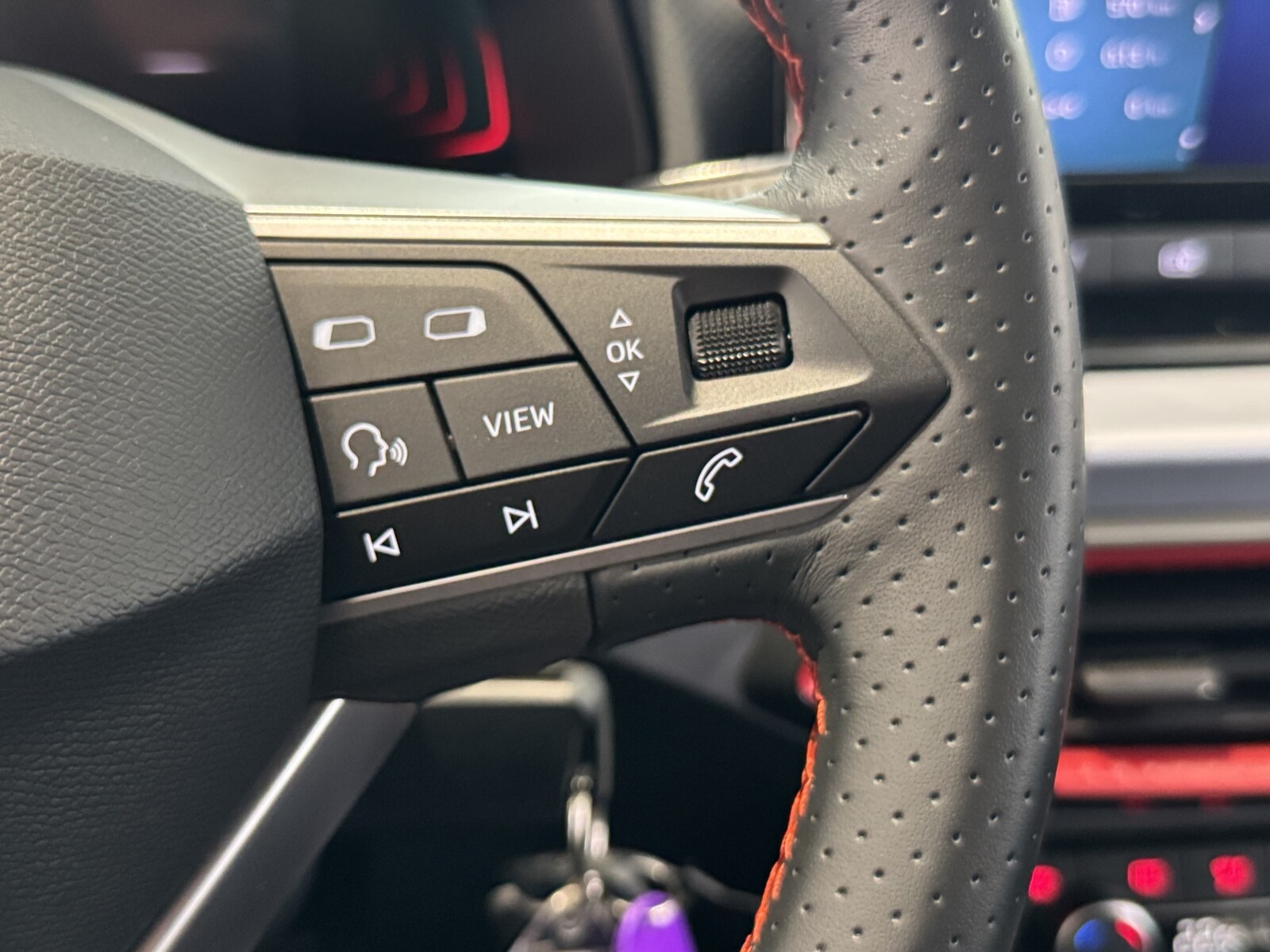 Seat Arona - zdjęcie 24