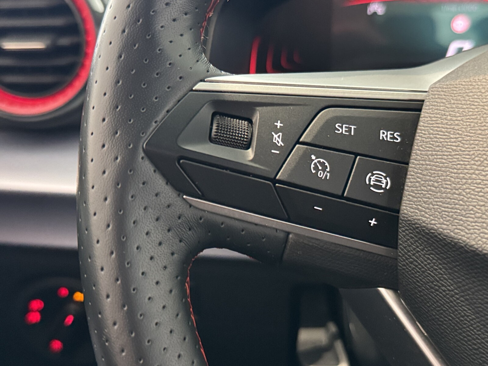 Seat Arona - zdjęcie 23