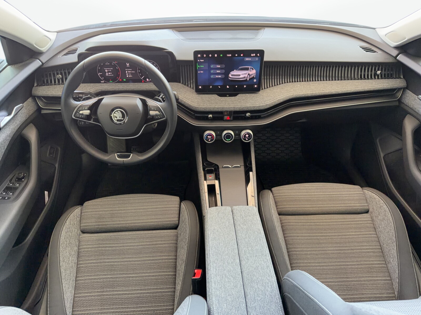 Škoda Superb - zdjęcie 24