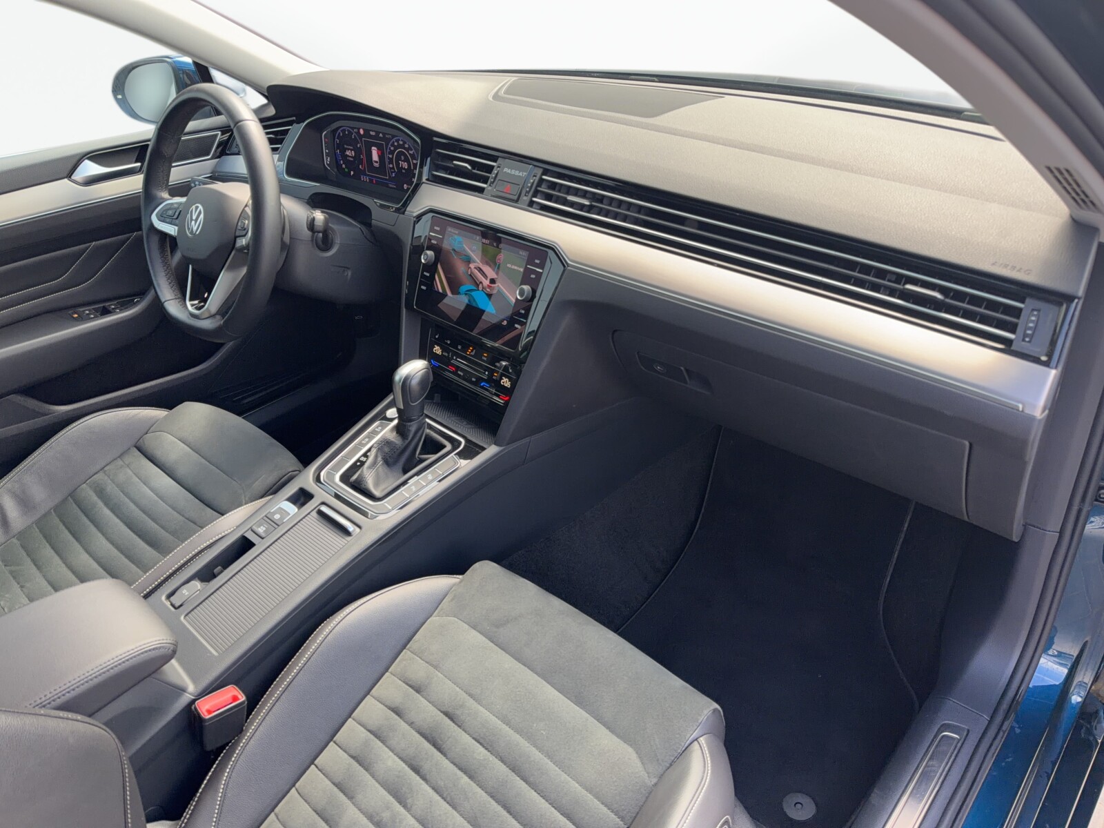 Volkswagen Passat Variant - zdjęcie 19