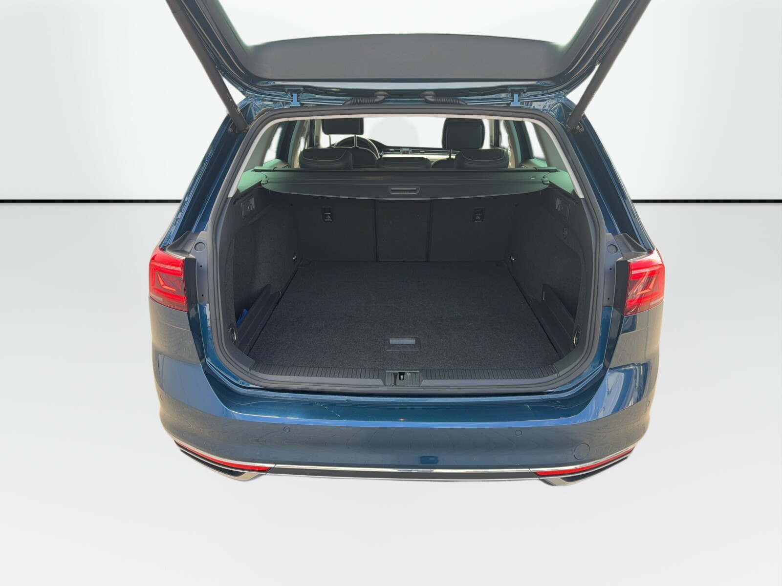 Volkswagen Passat Variant - zdjęcie 15