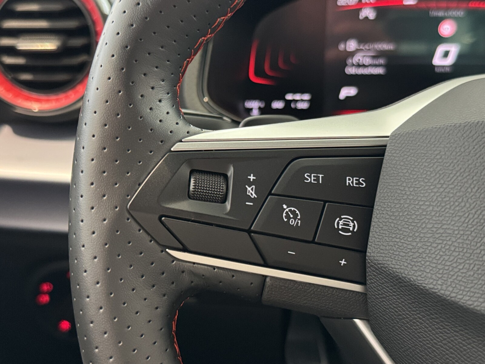 Seat Arona - zdjęcie 22
