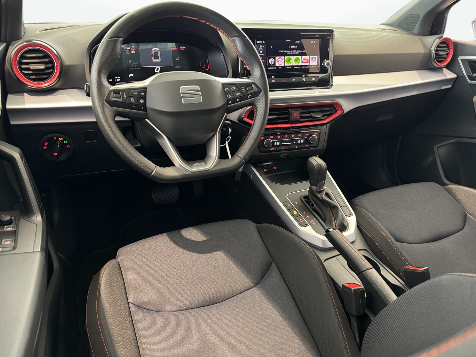 Seat Arona - zdjęcie 20
