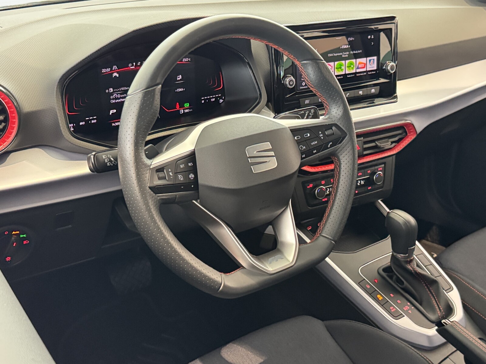 Seat Arona - zdjęcie 18