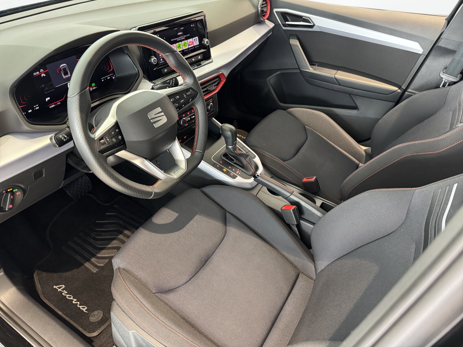 Seat Arona - zdjęcie 9