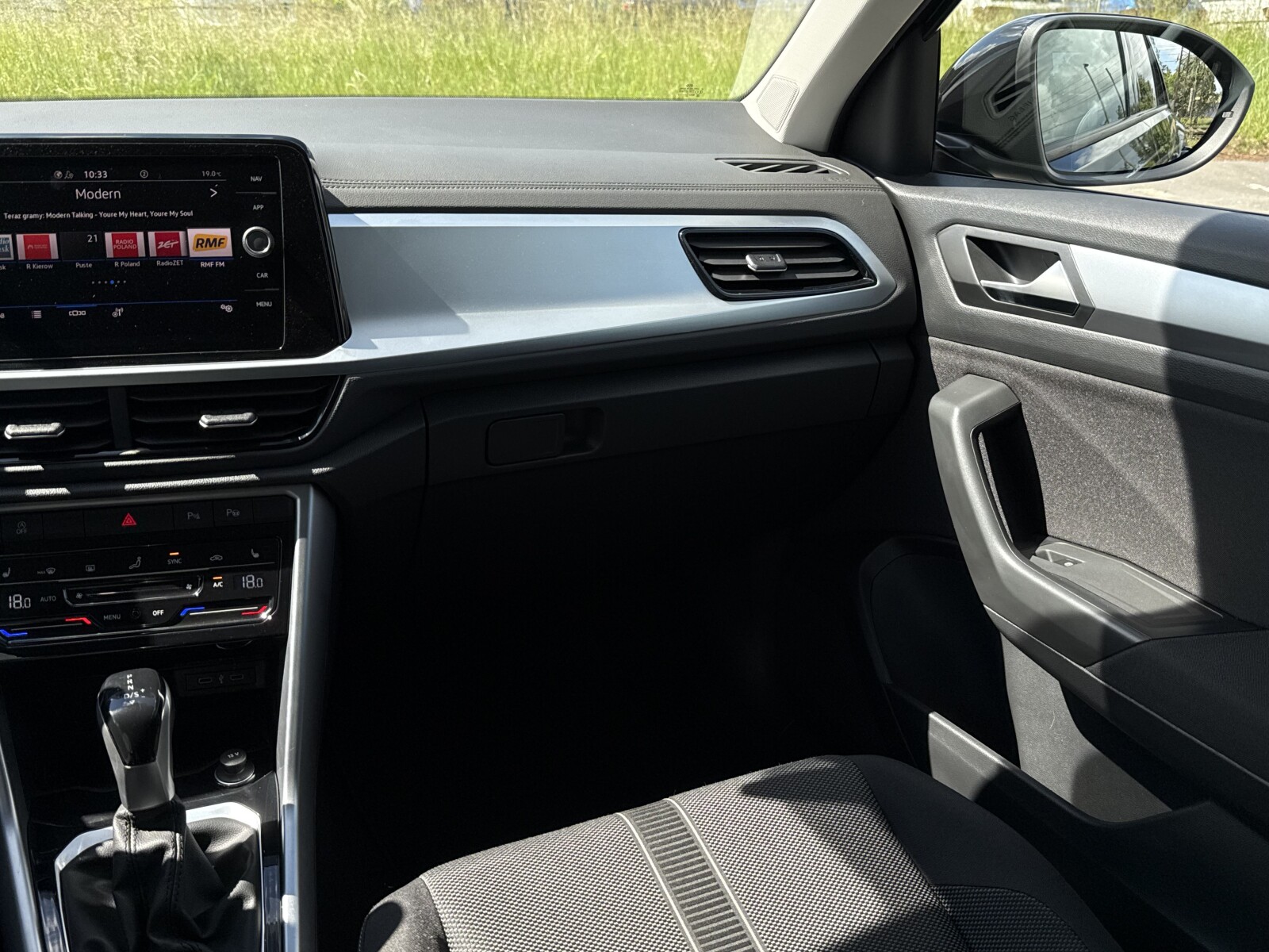 Volkswagen T-Roc - zdjęcie 11