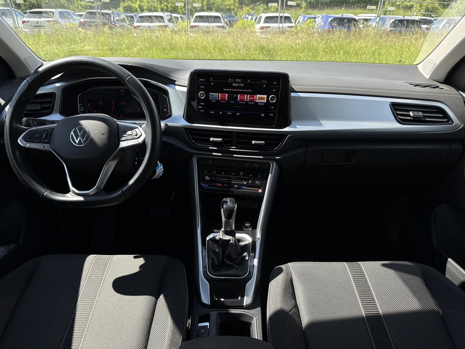 Volkswagen T-Roc - zdjęcie 9