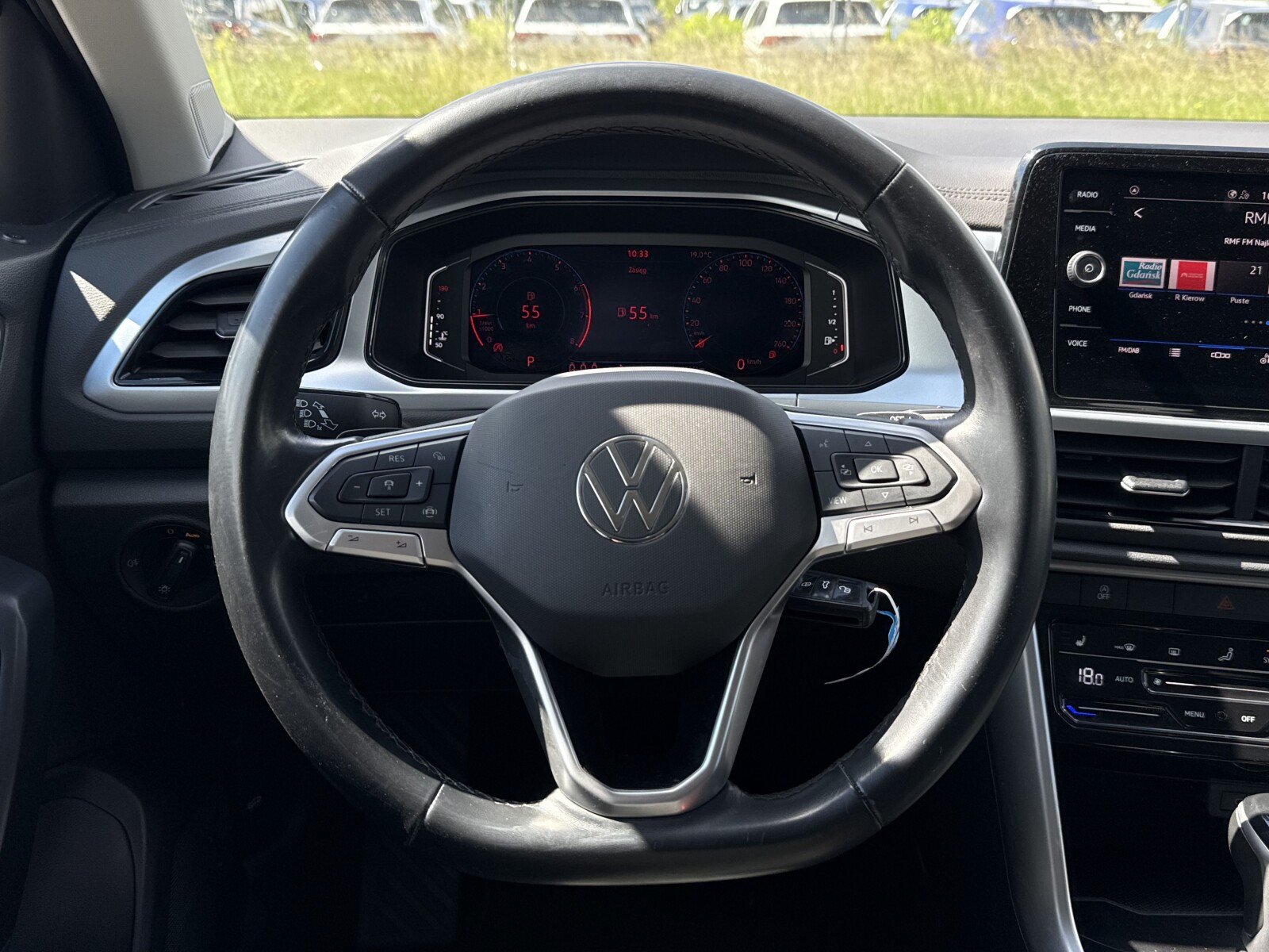 Volkswagen T-Roc - zdjęcie 16