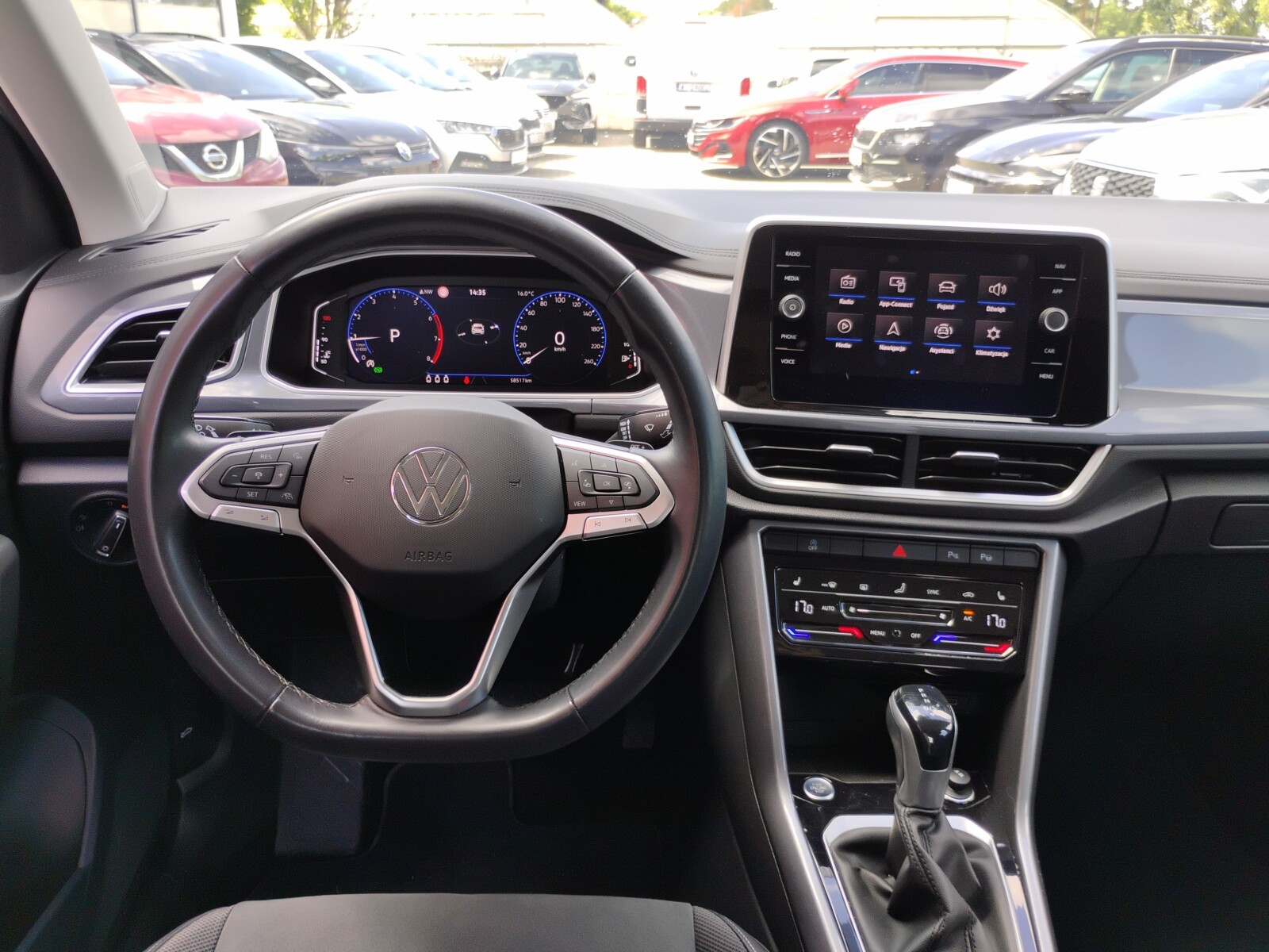 Volkswagen T-Roc - zdjęcie 19