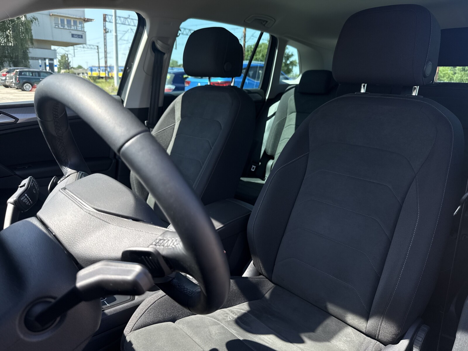 Volkswagen Tiguan - zdjęcie 13