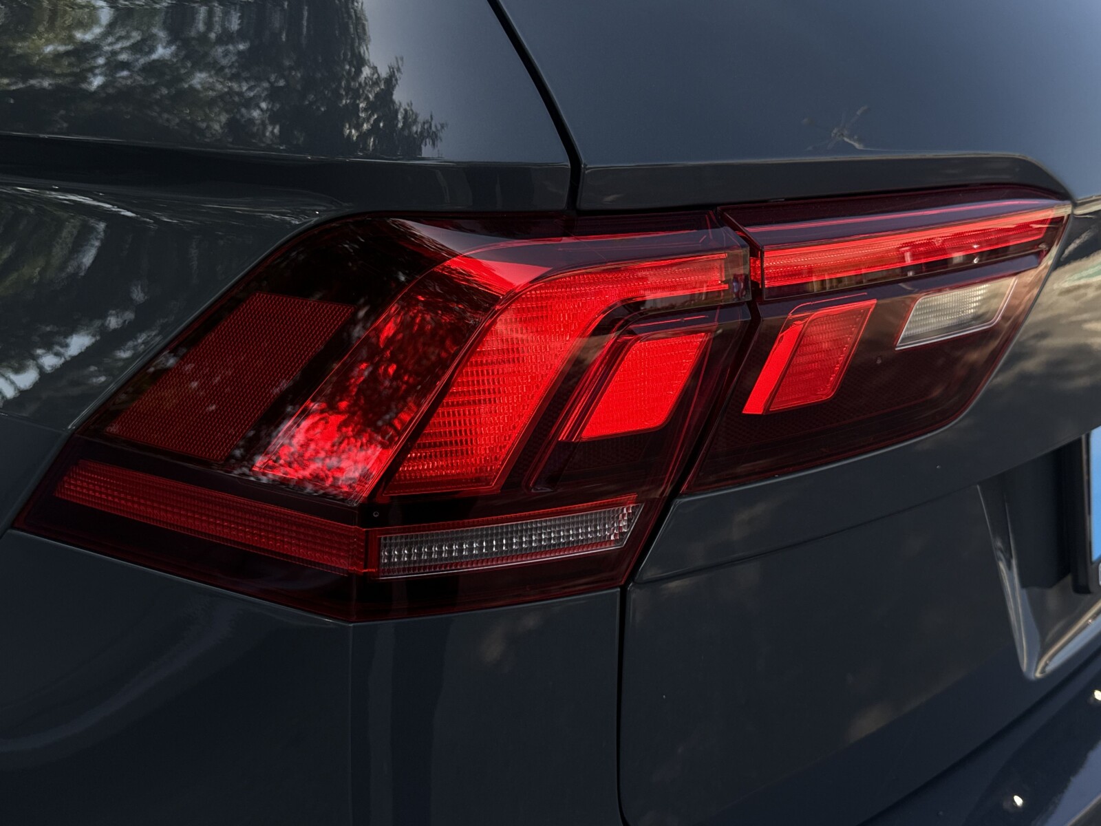 Volkswagen Tiguan - zdjęcie 39