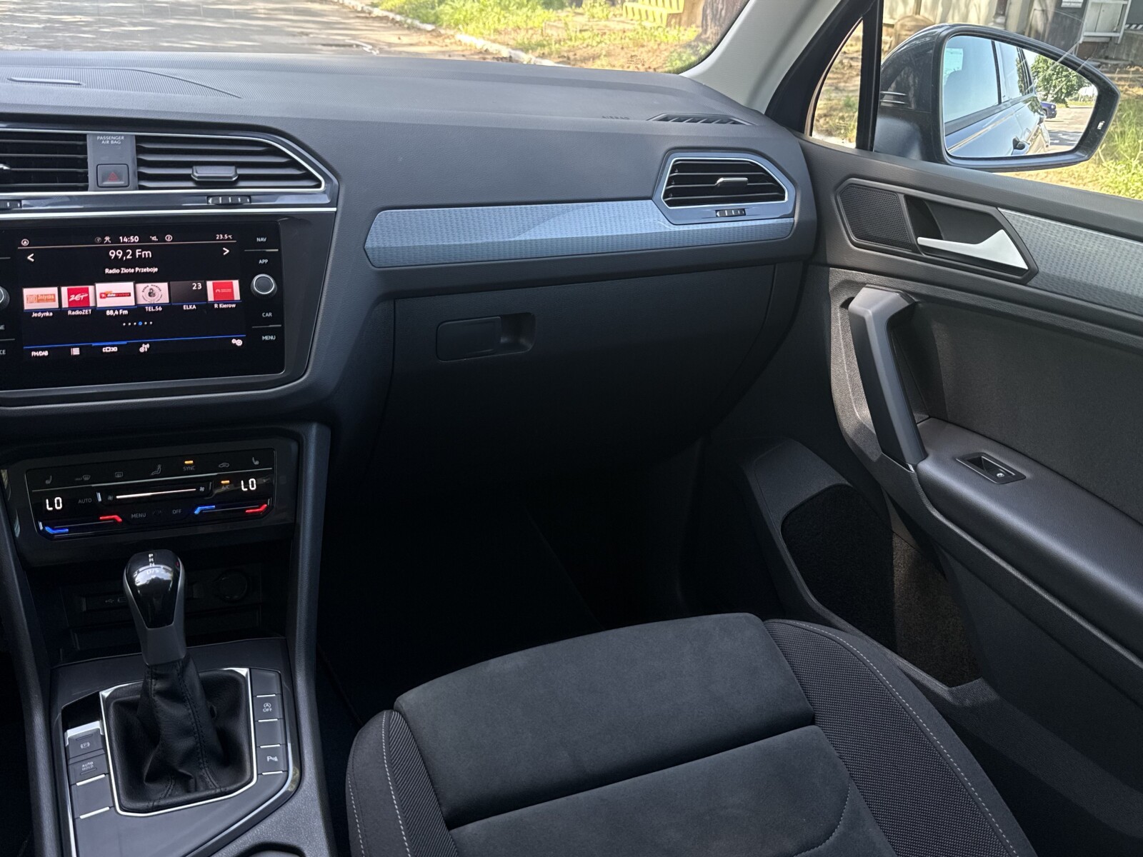 Volkswagen Tiguan - zdjęcie 11