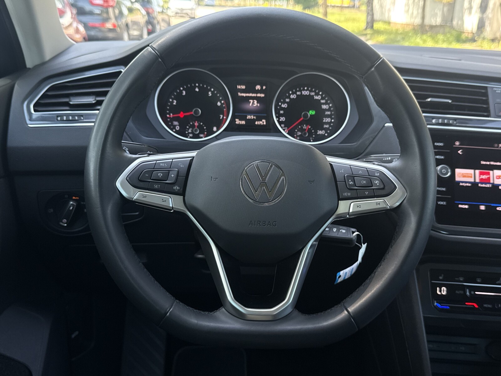 Volkswagen Tiguan - zdjęcie 18