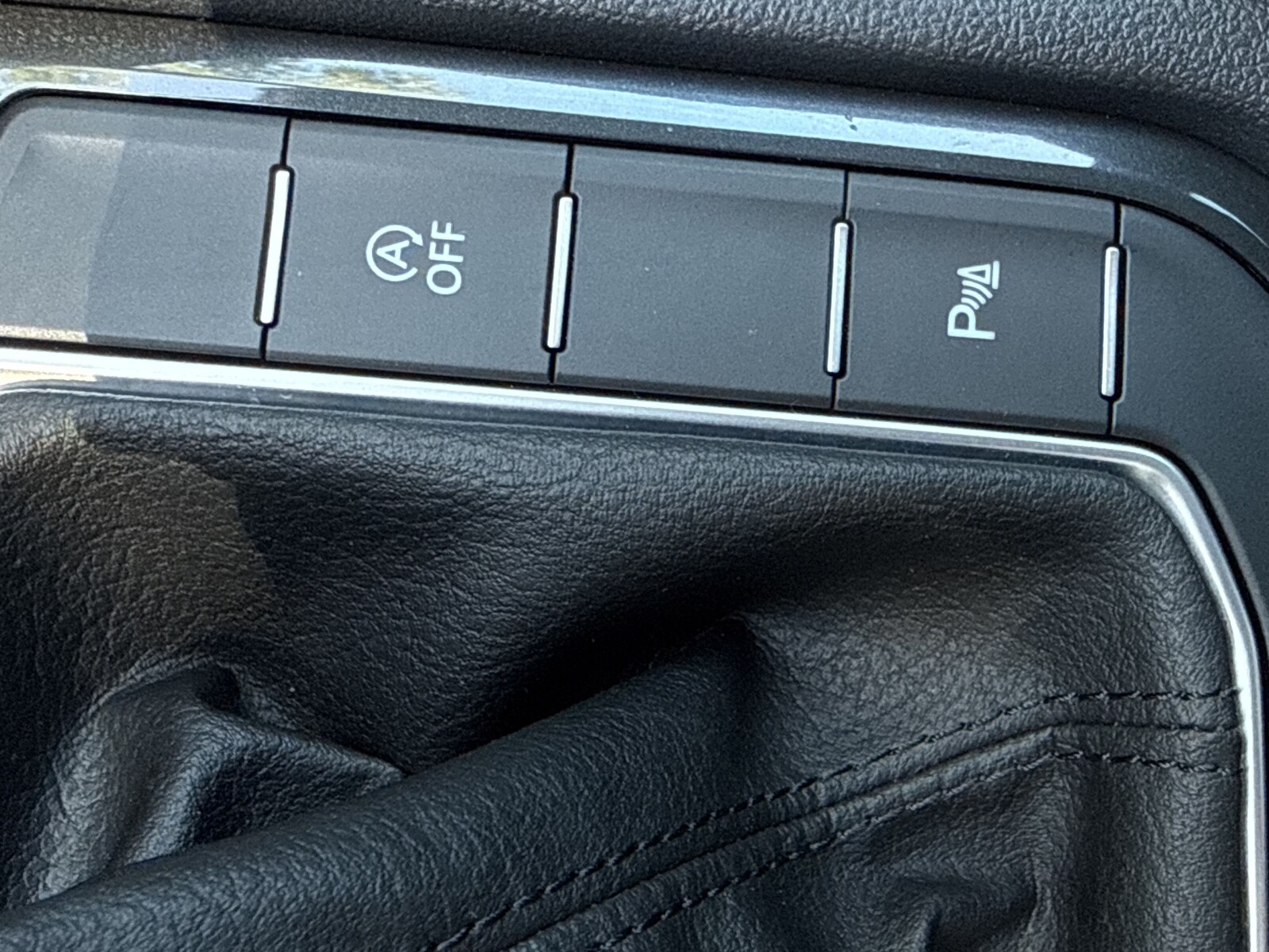 Volkswagen Tiguan - zdjęcie 24