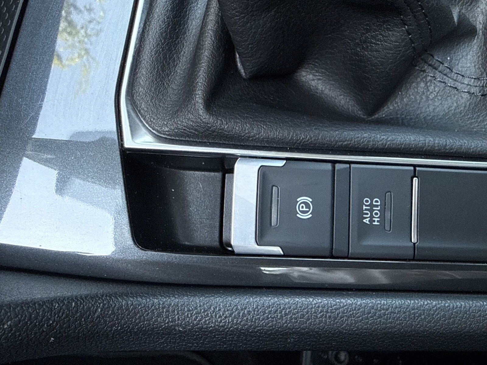 Volkswagen Tiguan - zdjęcie 23
