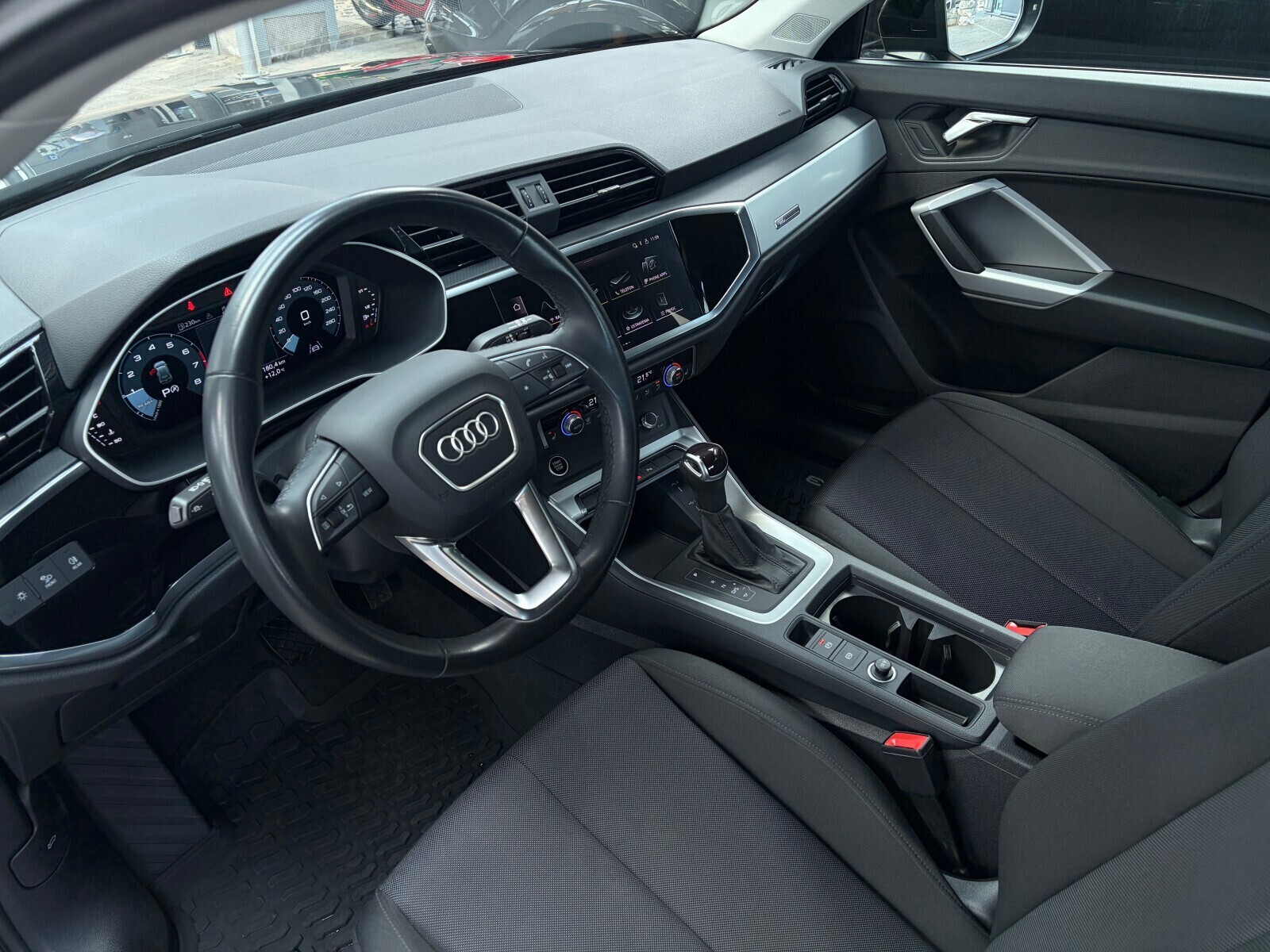 Audi Q3 - zdjęcie 20