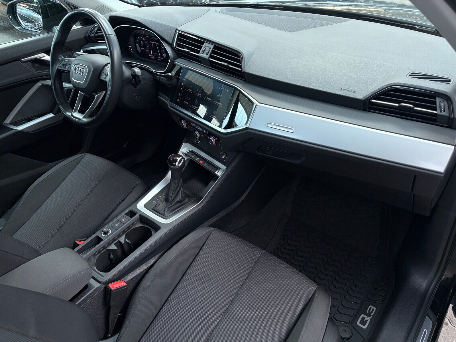 Audi Q3 - zdjęcie 21