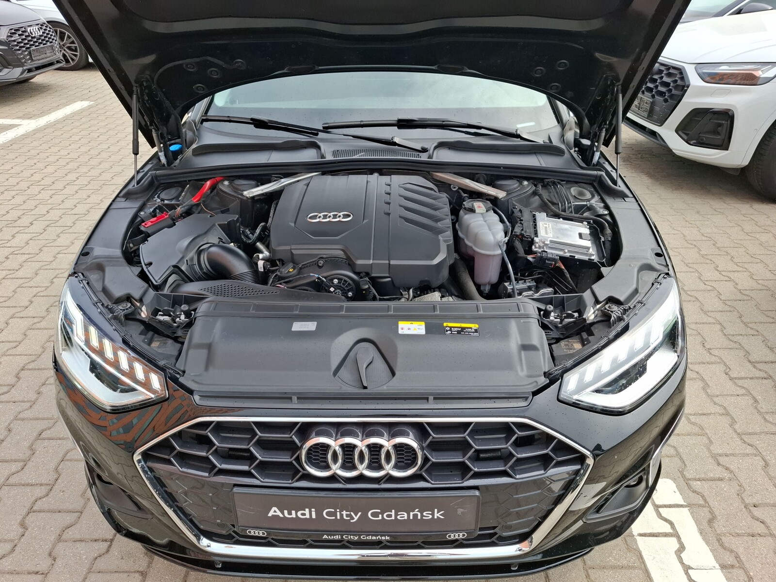 Audi A4 Limousine - zdjęcie 11