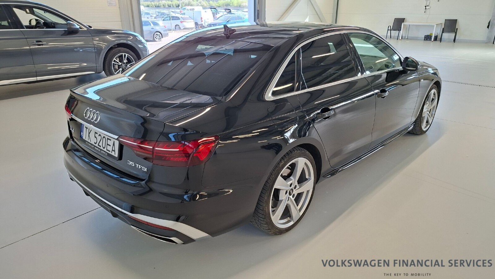 Audi A4 Limousine - zdjęcie 4