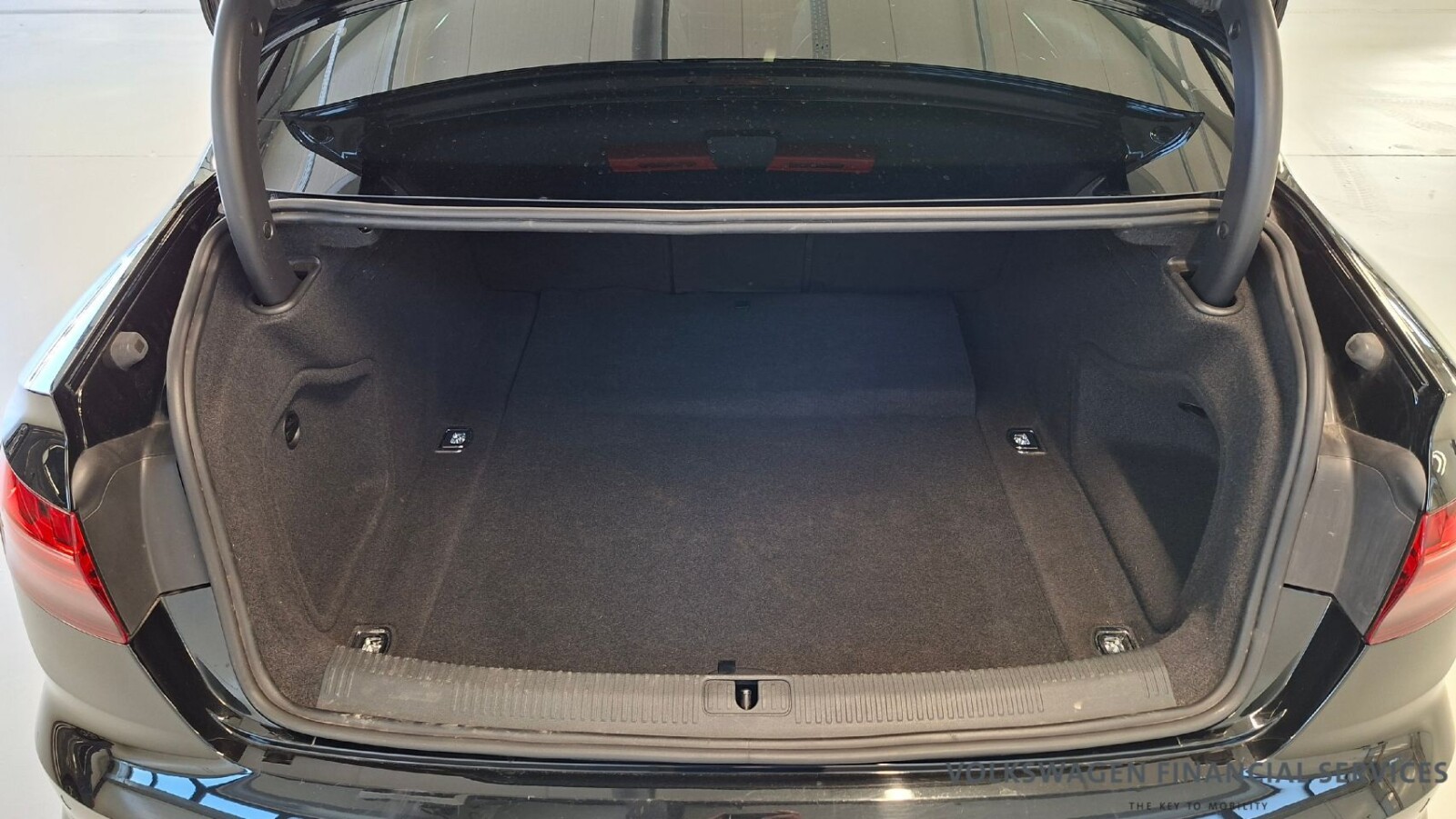 Audi A4 Limousine - zdjęcie 14