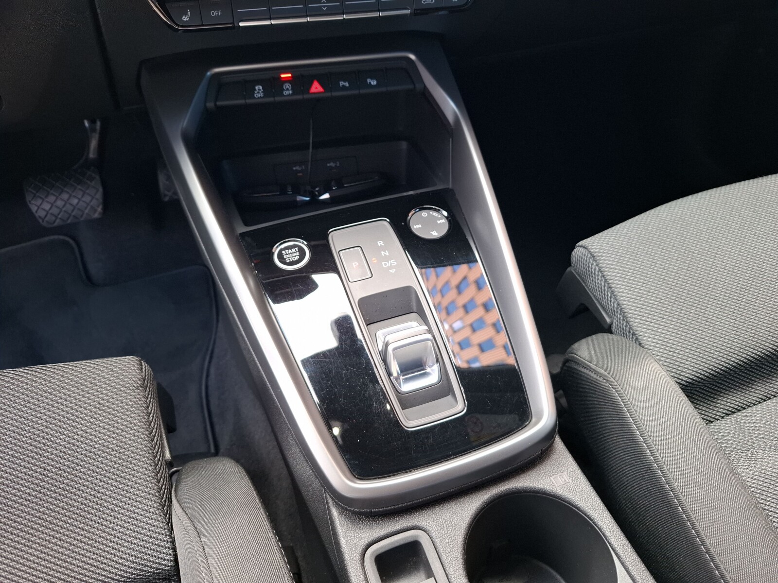Audi A3 Sportback - zdjęcie 19