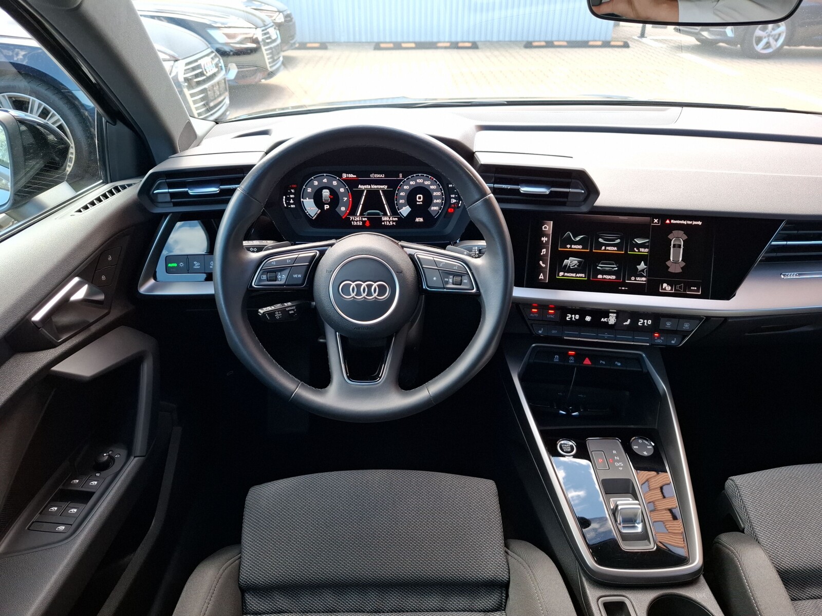 Audi A3 Sportback - zdjęcie 13