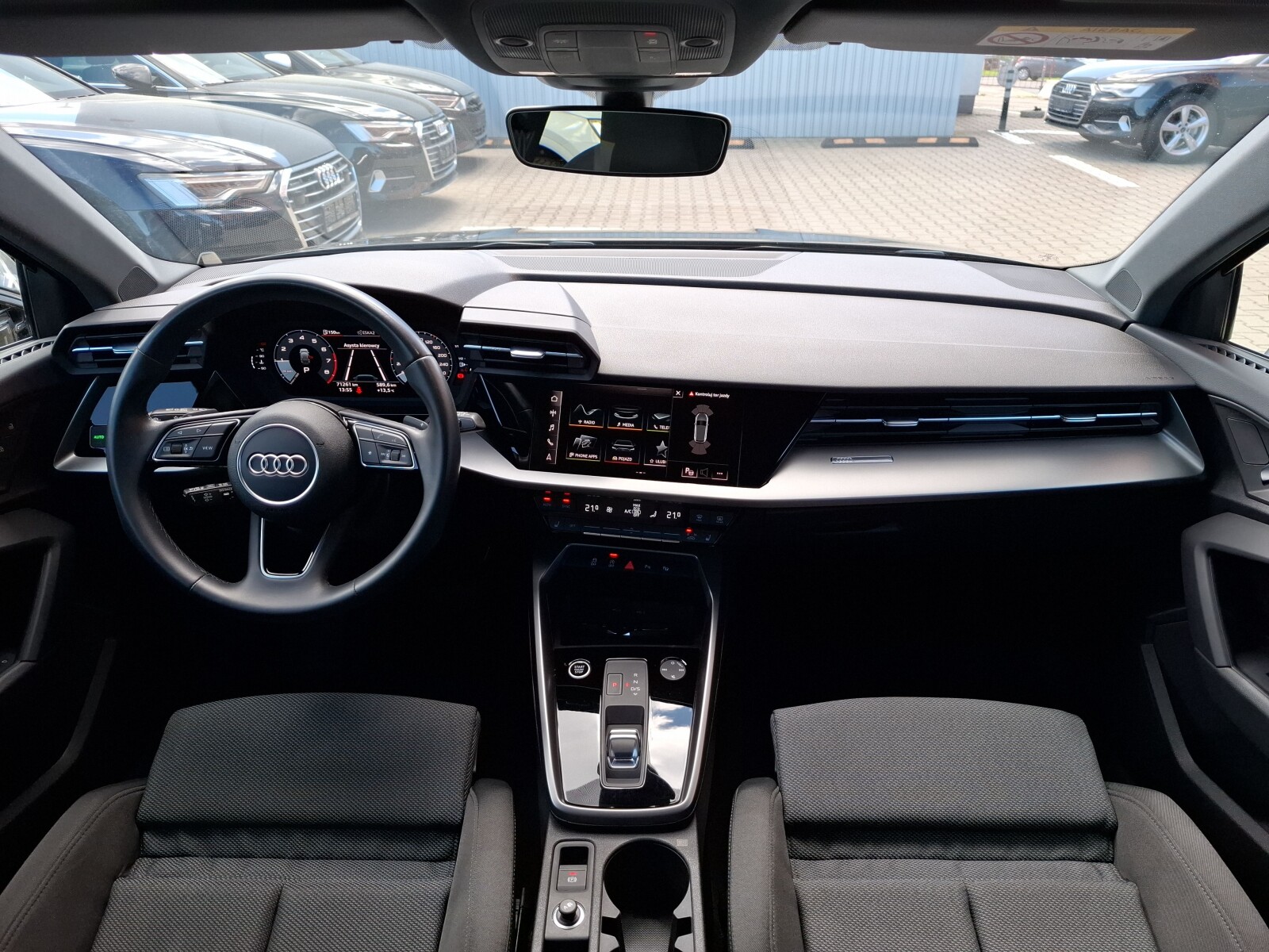 Audi A3 Sportback - zdjęcie 14