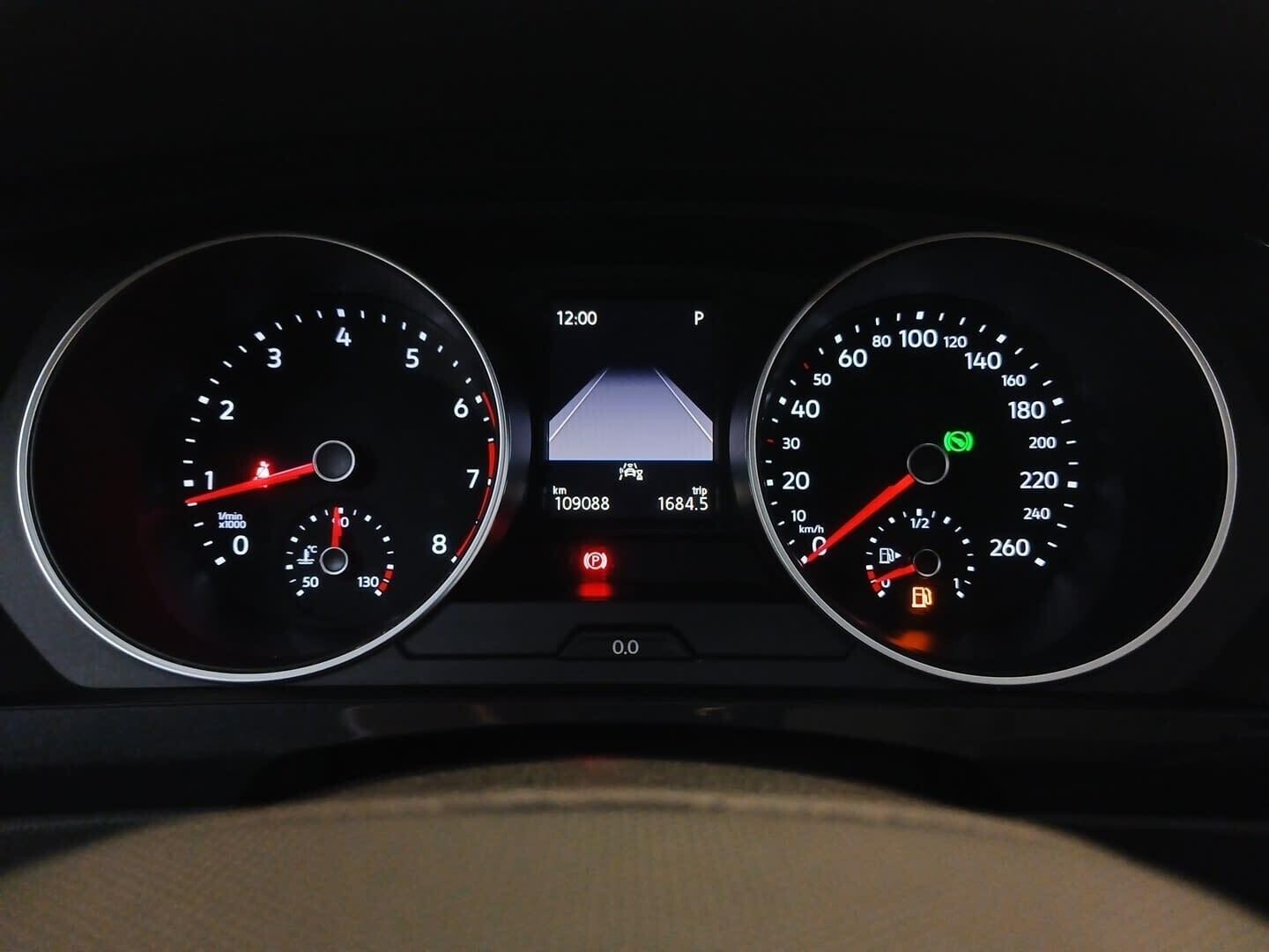 Volkswagen Tiguan - zdjęcie 31