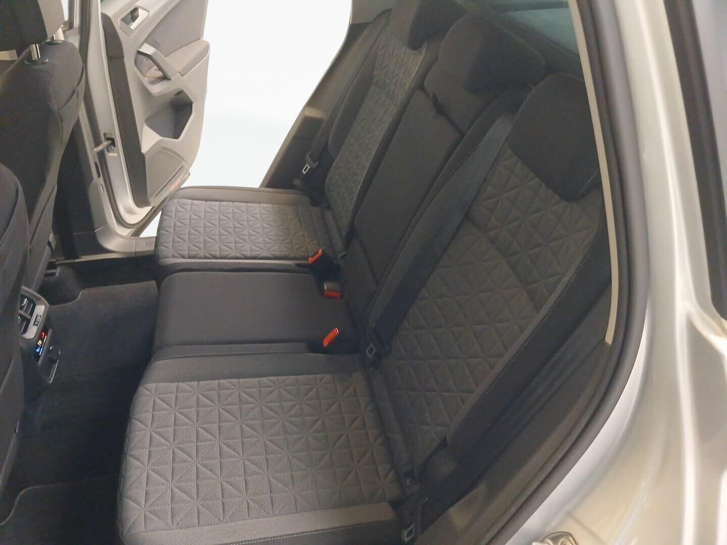 Volkswagen Tiguan - zdjęcie 27