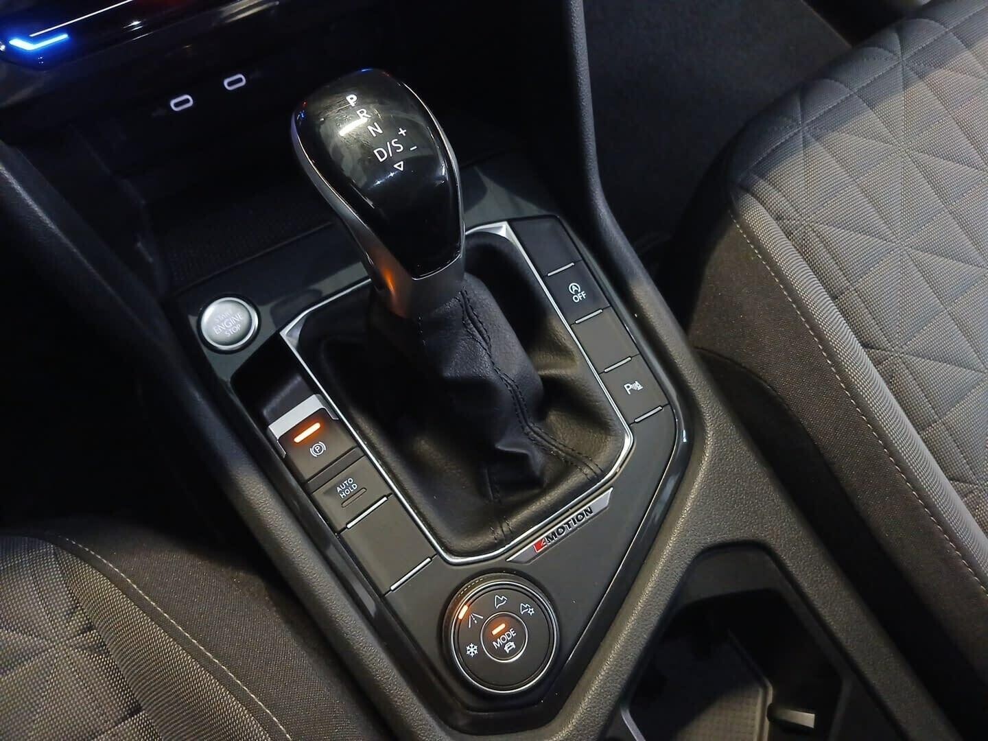 Volkswagen Tiguan - zdjęcie 13
