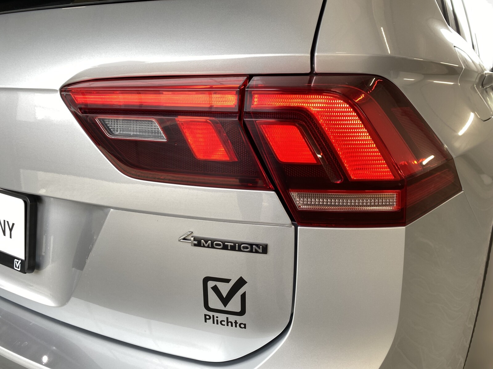 Volkswagen Tiguan - zdjęcie 10