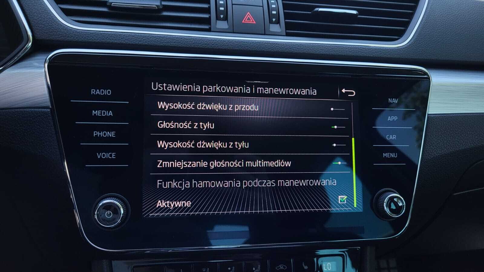 Škoda Superb - zdjęcie 30