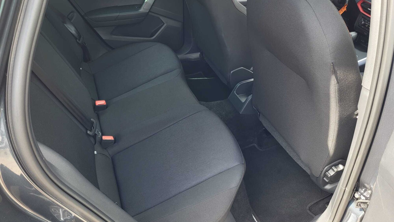 Seat Arona - zdjęcie 13