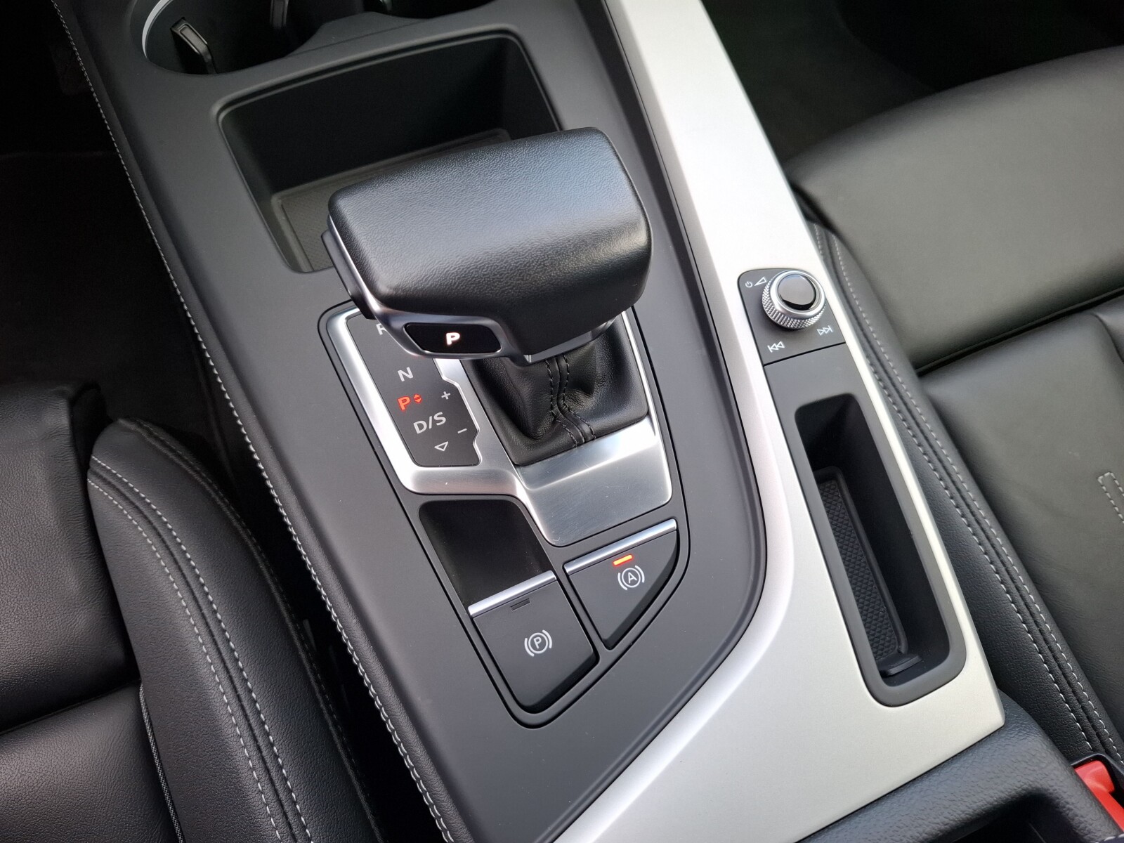 Audi A4 Allroad - zdjęcie 21