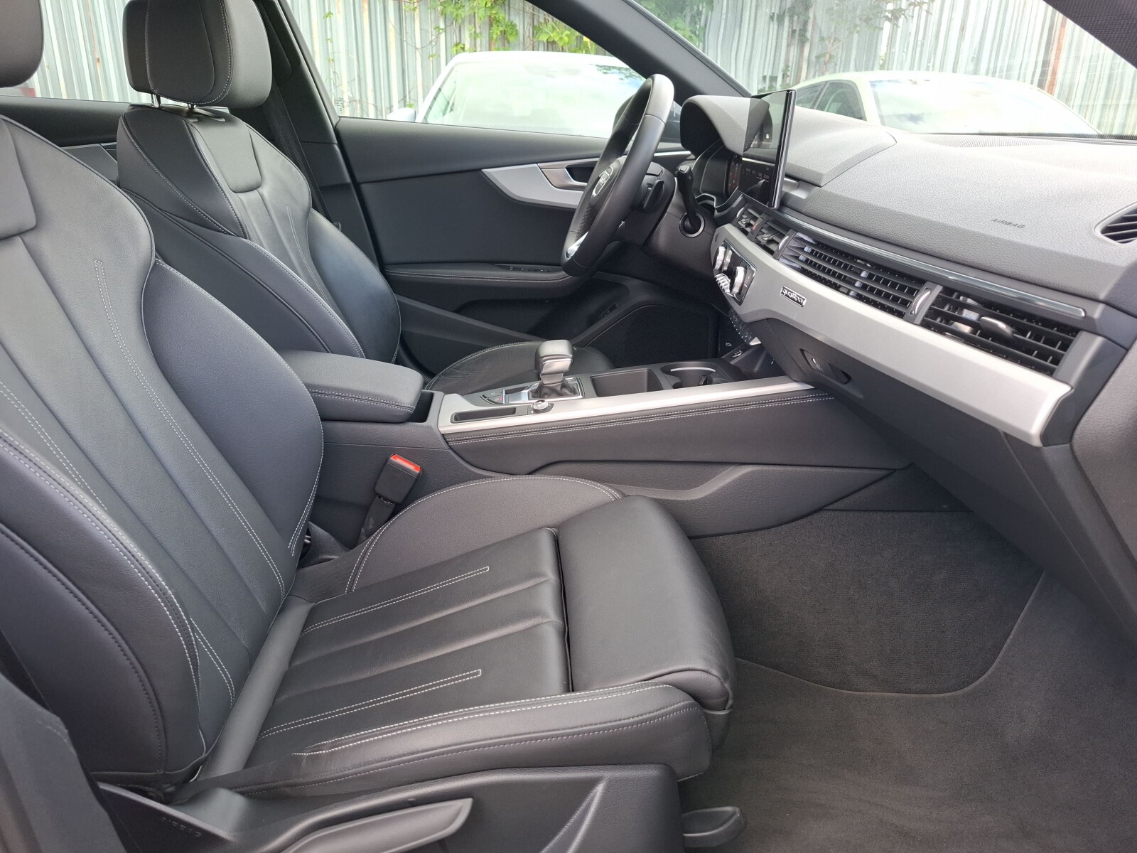Audi A4 Allroad - zdjęcie 14