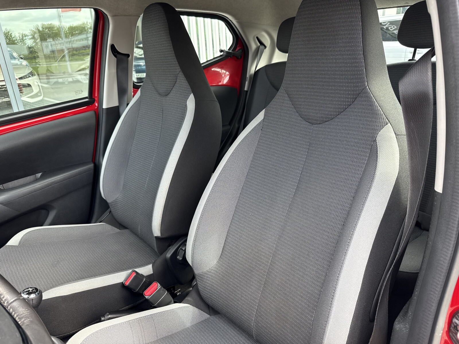 Toyota Aygo - zdjęcie 11