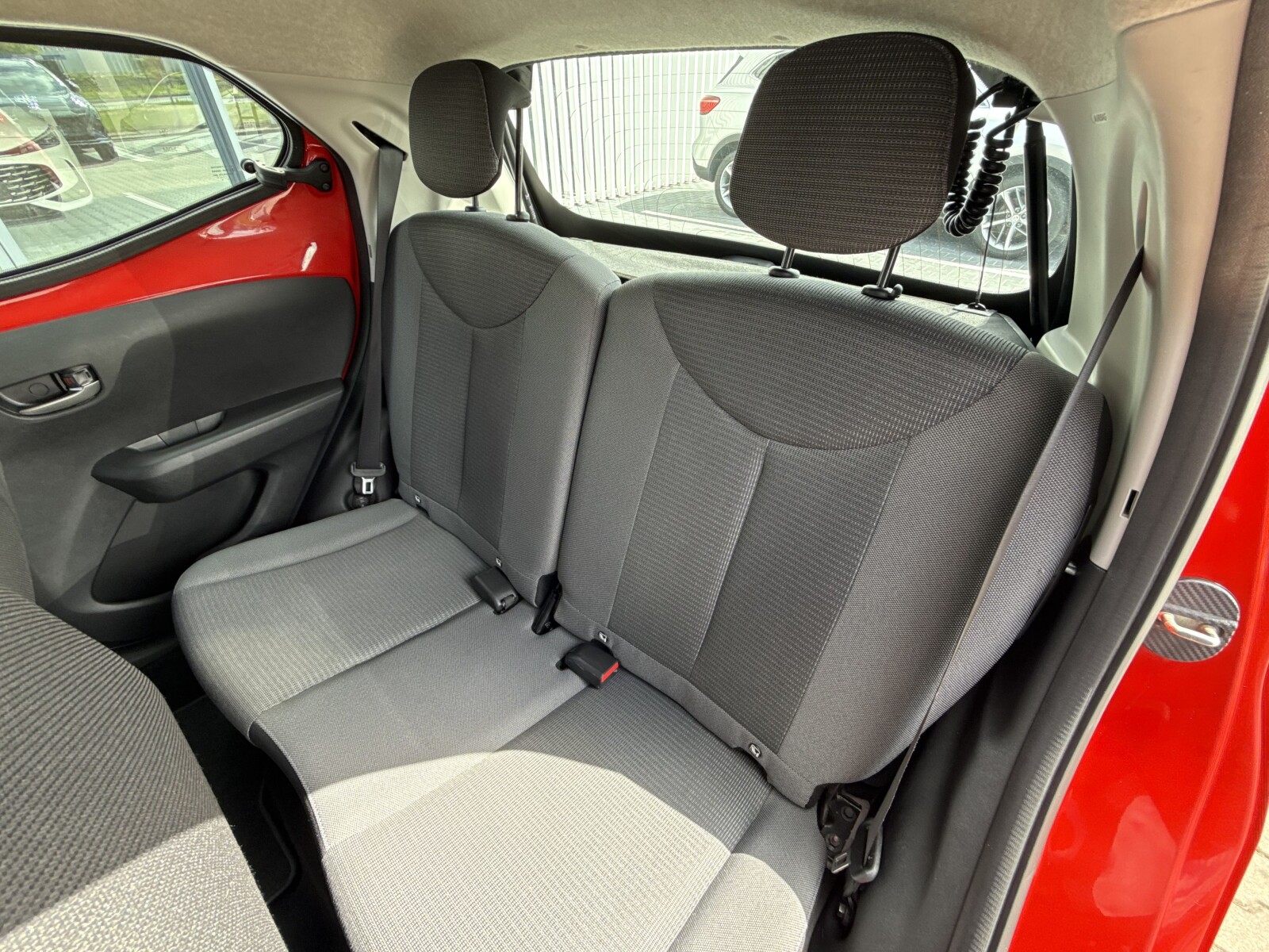 Toyota Aygo - zdjęcie 16