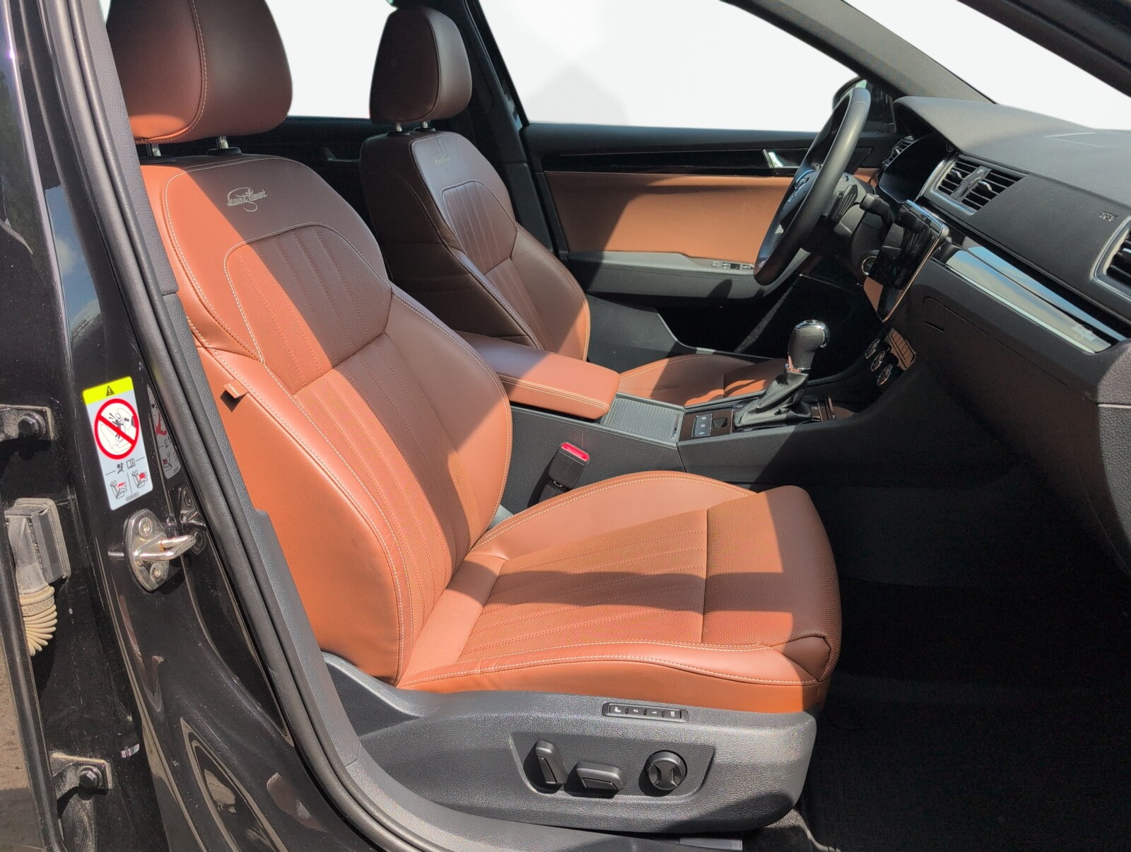 Škoda Superb Combi - zdjęcie 18