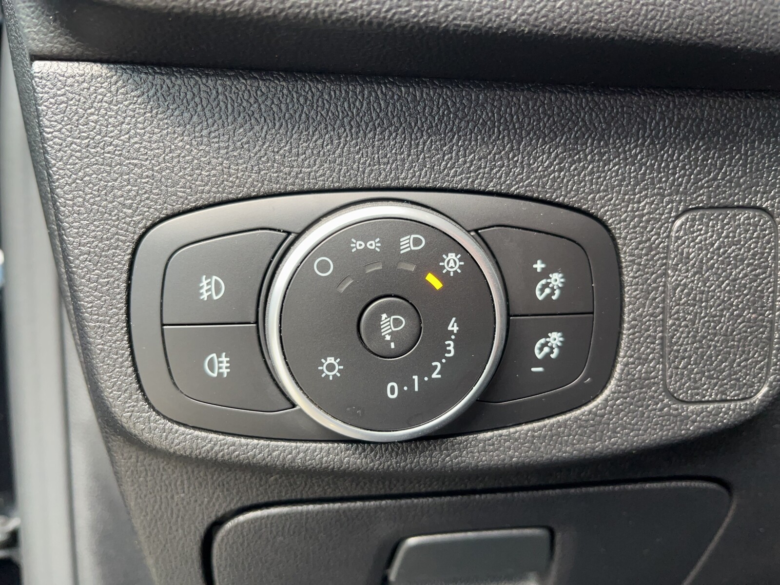 Ford Focus - zdjęcie 22