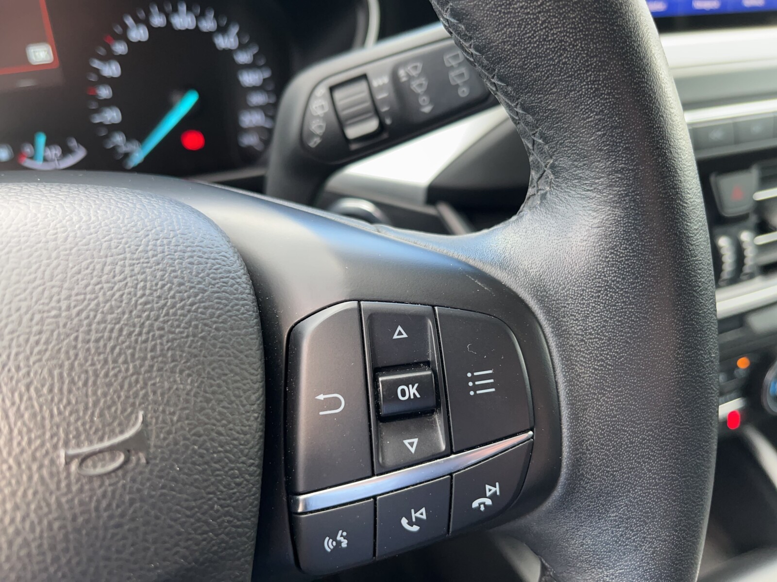 Ford Focus - zdjęcie 25
