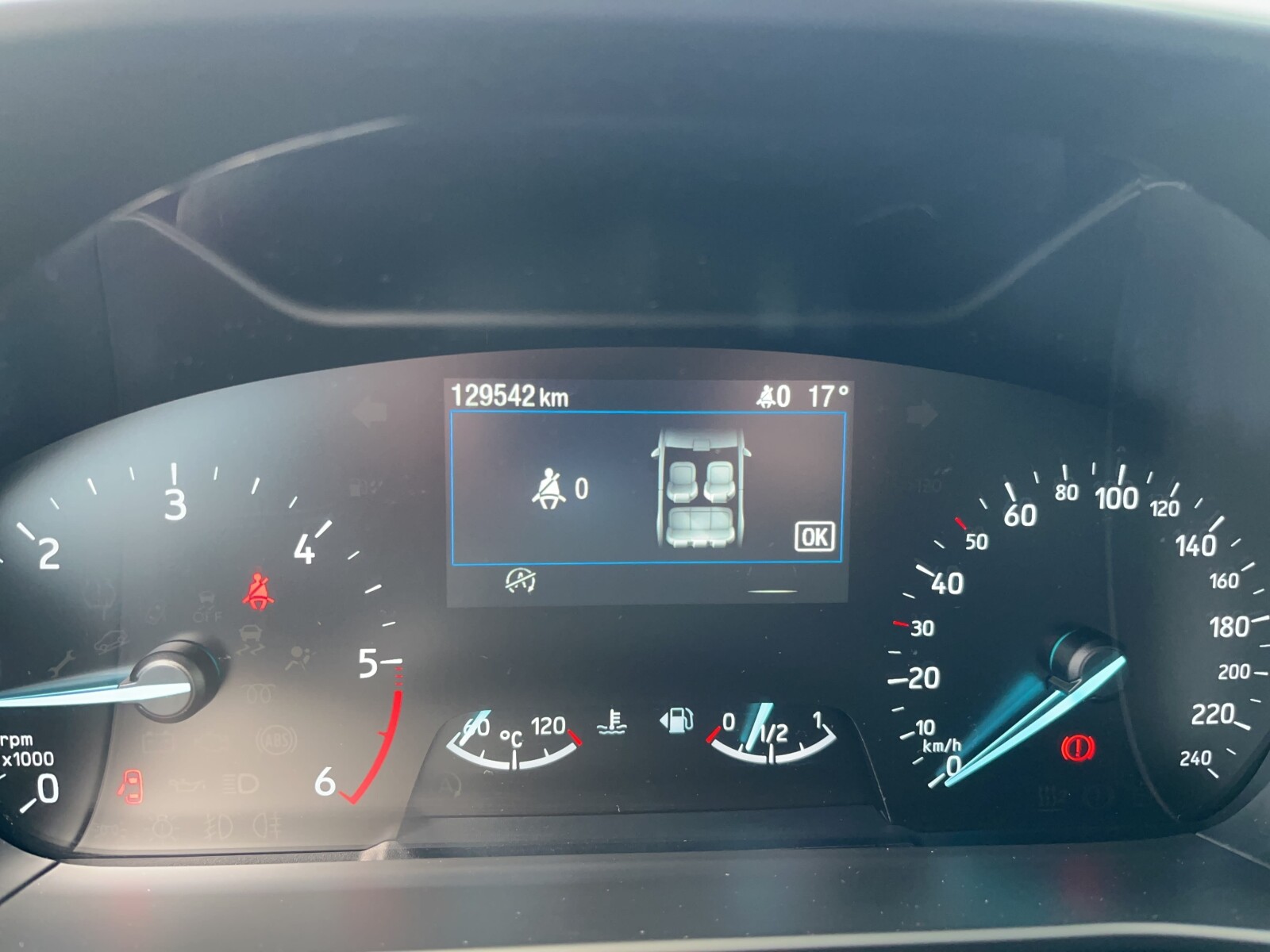 Ford Focus - zdjęcie 23