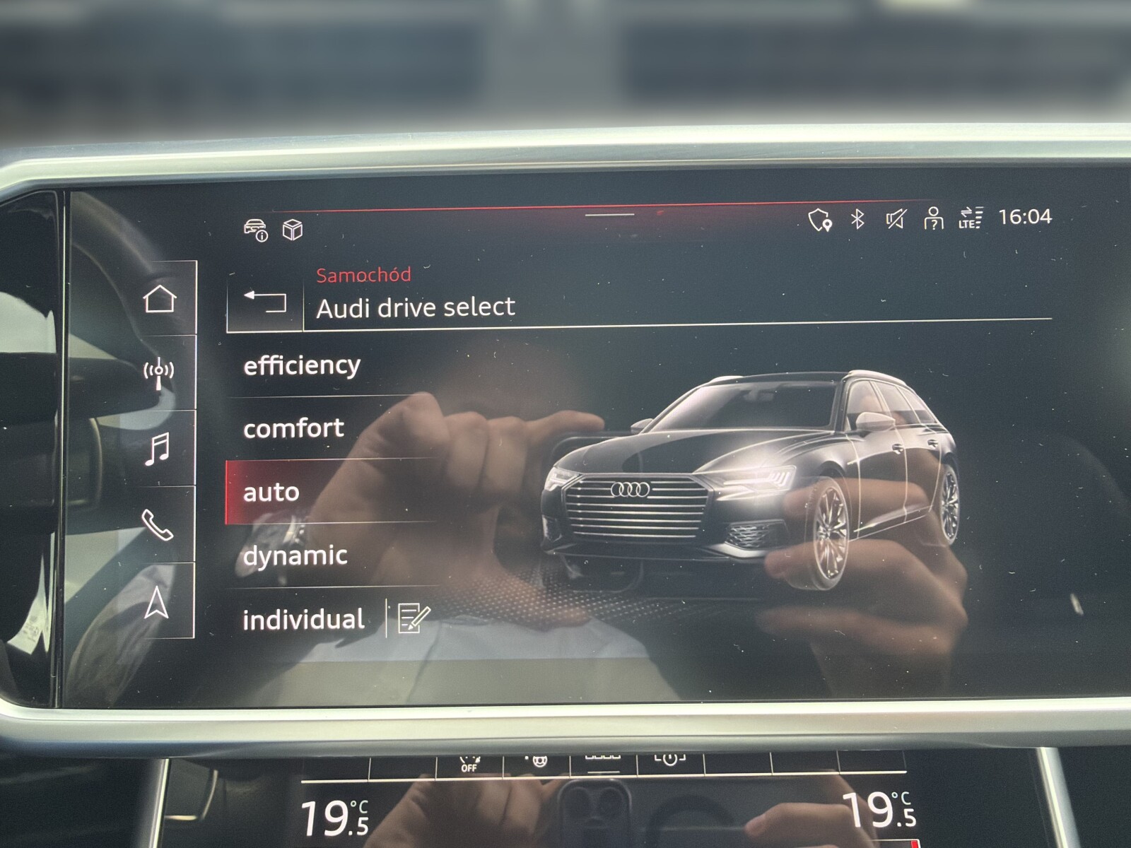Audi A6 Avant - zdjęcie 32