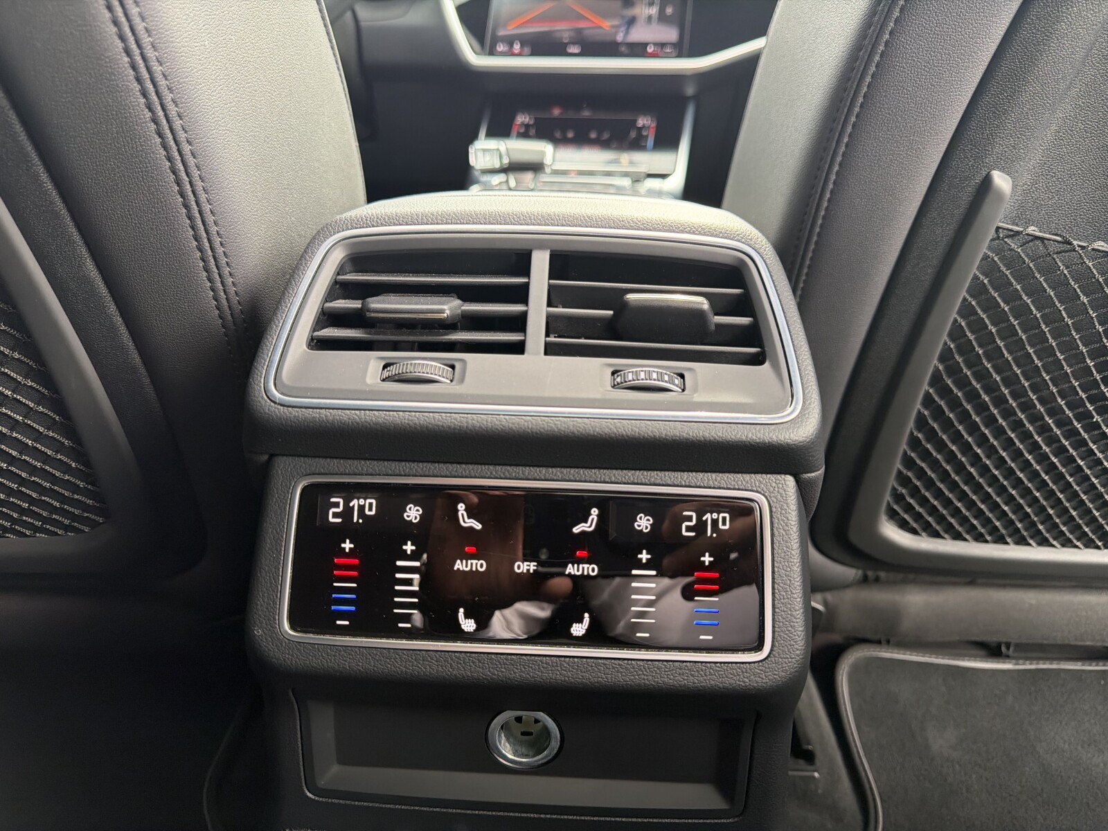 Audi A6 Avant - zdjęcie 22