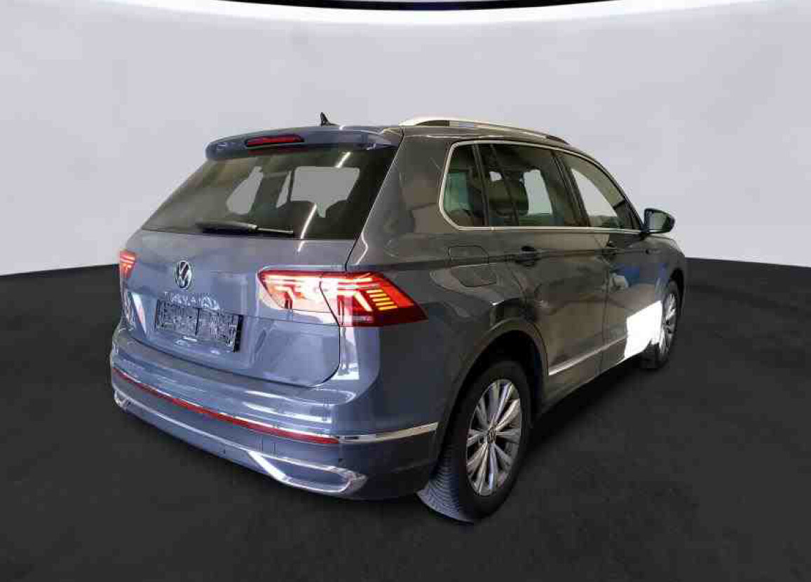 Volkswagen Tiguan - zdjęcie 4