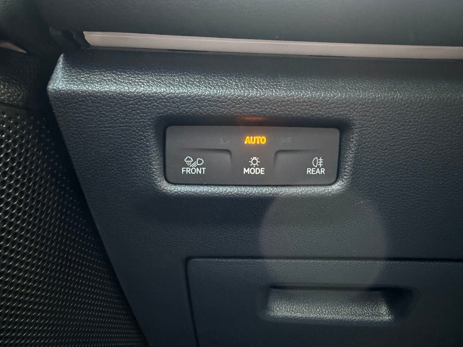 Volkswagen Tiguan - zdjęcie 26