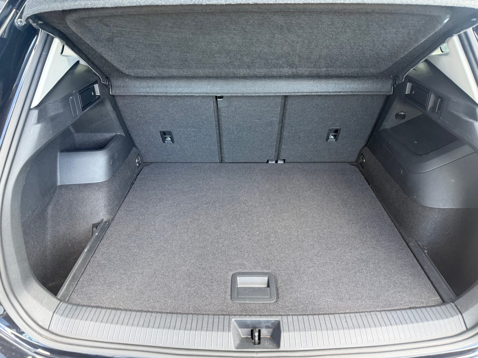 Volkswagen Tiguan - zdjęcie 19