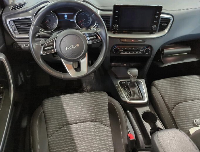 Kia Ceed - zdjęcie 2