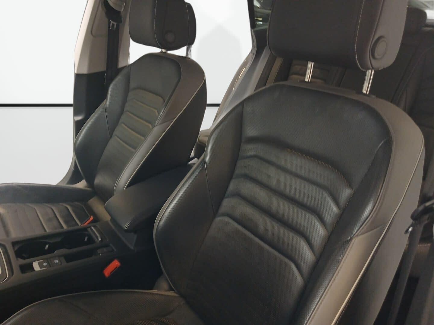 Volkswagen Arteon - zdjęcie 12