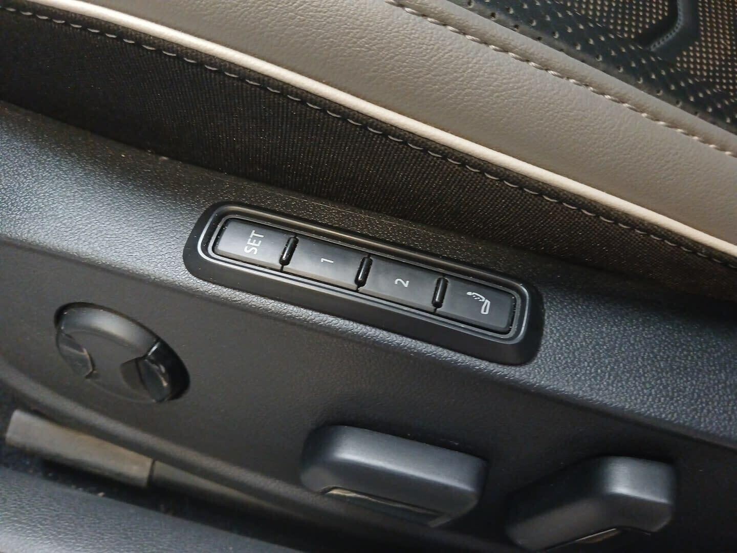 Volkswagen Arteon - zdjęcie 14